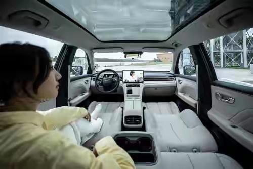 UV纯电最高655km综合破1600km瓦力棋牌年底购车必看！15万拿下这5款S(图3)