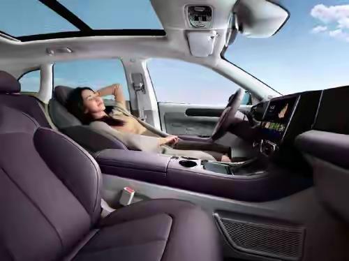 UV纯电最高655km综合破1600km瓦力棋牌年底购车必看！15万拿下这5款S(图7)