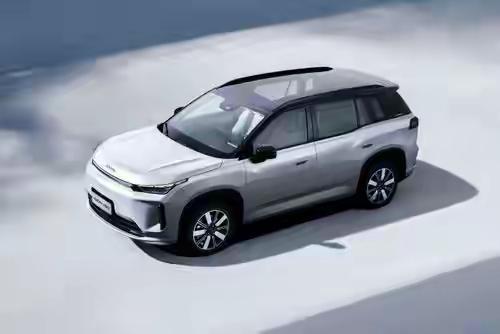 UV纯电最高655km综合破1600km瓦力棋牌年底购车必看！15万拿下这5款S(图10)